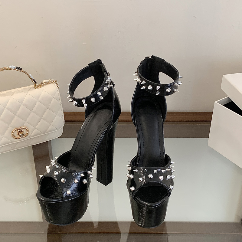 Street Fashion Designer - Sandales à plateforme avec rivets en